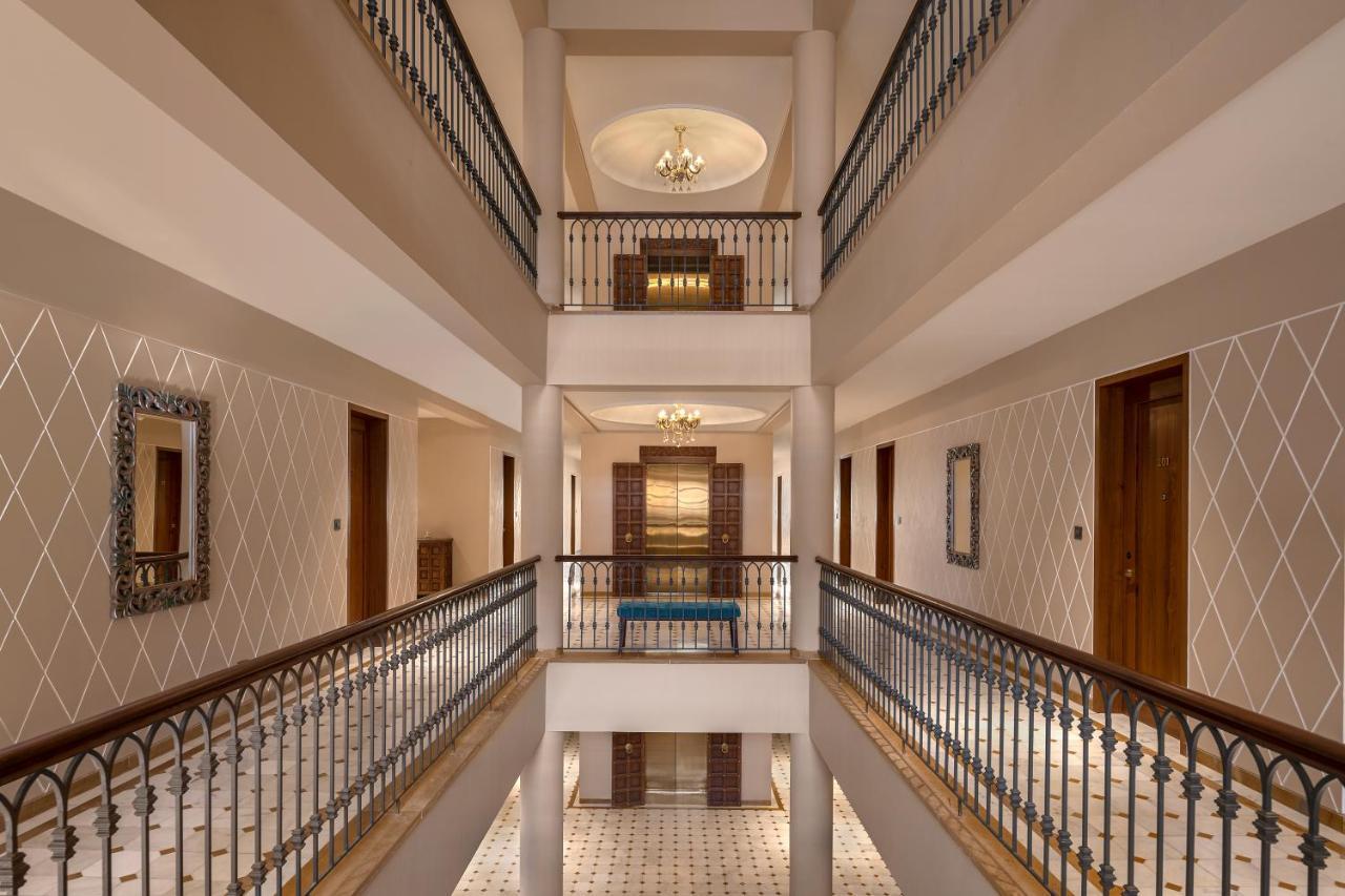 Time Square Resort & Spa ภุช ภายนอก รูปภาพ